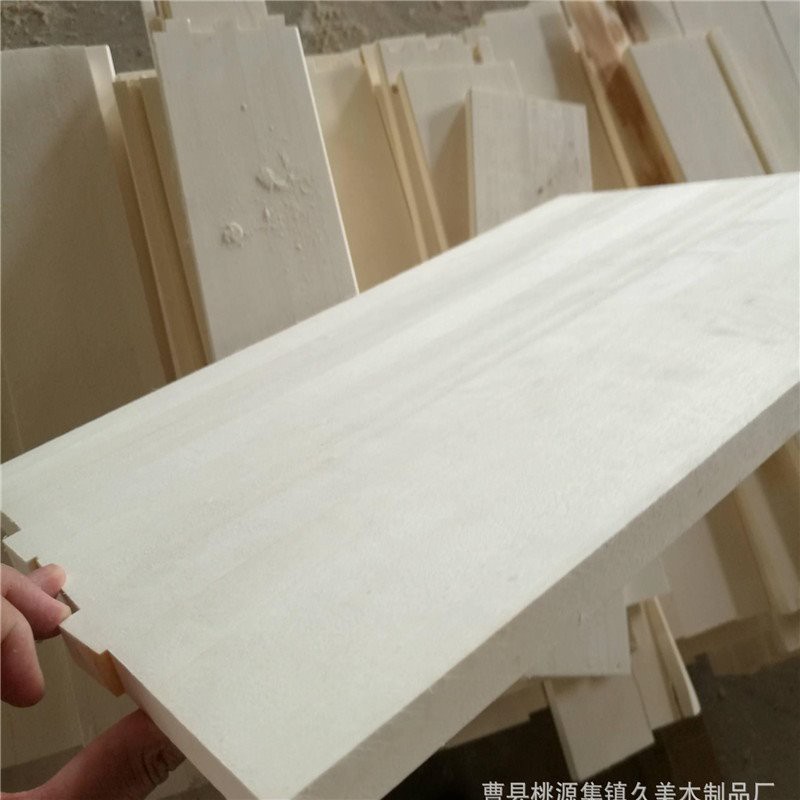Poplar sienas panelis